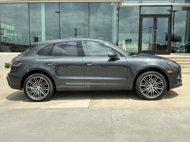 New 2025 Porsche Macan image 8