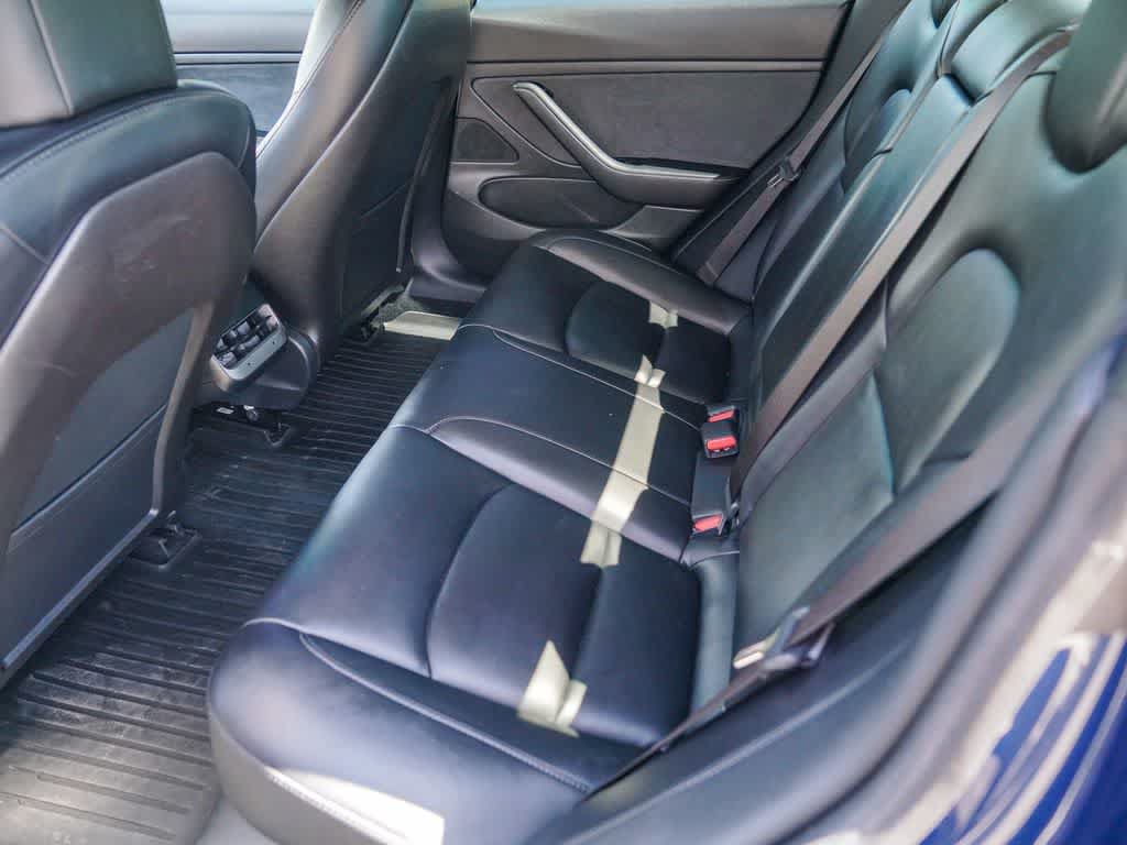 Used 2020 Tesla Model 3 Standard Range Plus RWD image 16