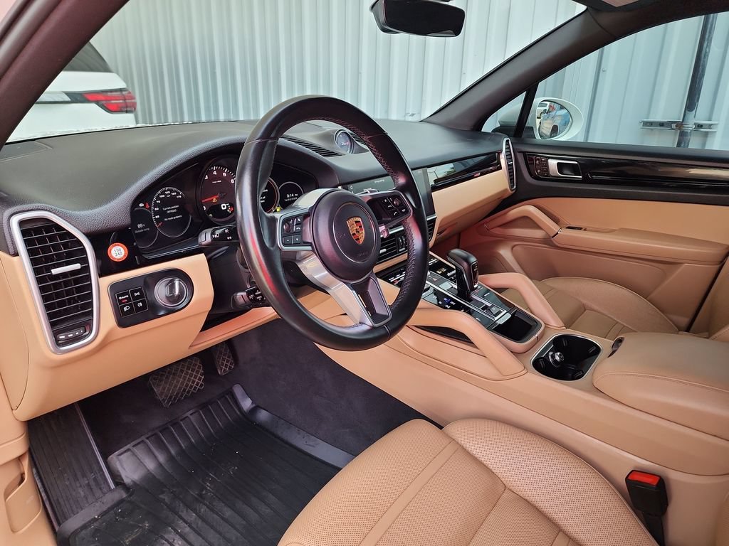 Used 2020 Porsche Cayenne AWD/4WD image 14