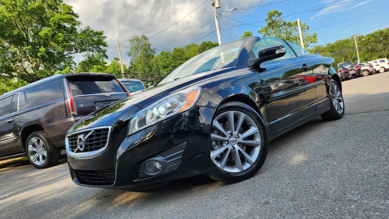 Used 2012 Volvo C70 T5 w/ Climate Pkg image 3