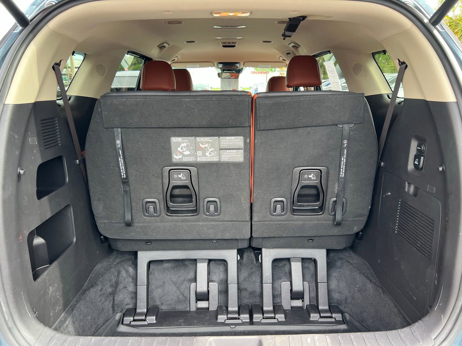 Used 2024 Kia Carnival SX FWD image 18