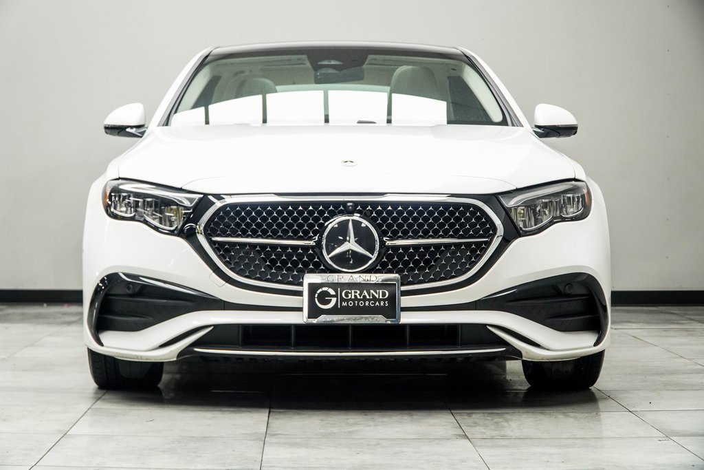 Used 2025 Mercedes-Benz E 350 4MATIC Sedan image 7