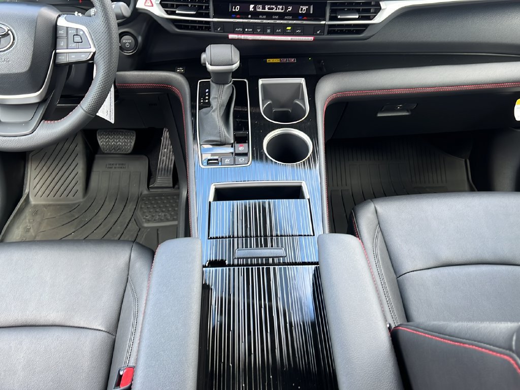 New 2026 Toyota Sienna XSE AWD/4WD image 15