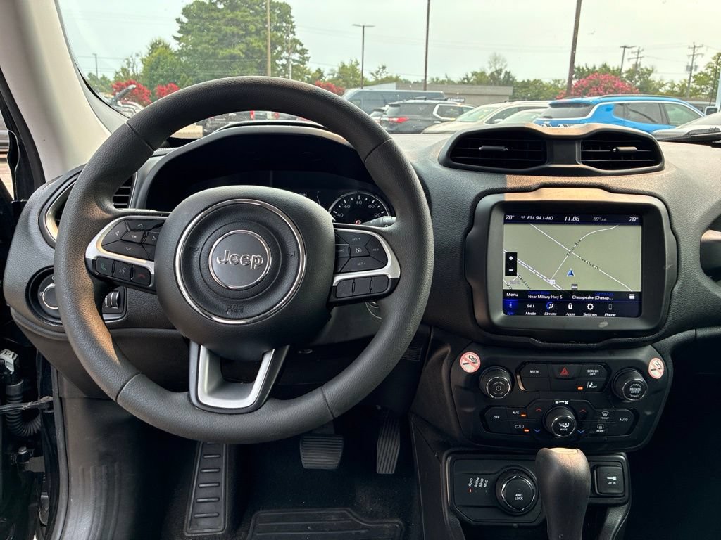 Used 2023 Jeep Renegade Latitude AWD/4WD image 23