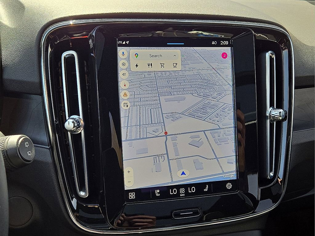 Used 2023 Volvo XC40 Recharge Plus w/ Protection Package Premier image 26