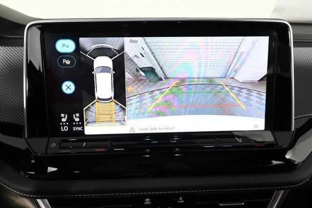 New 2026 Volkswagen Atlas Cross Sport SEL Premium R-Line image 9