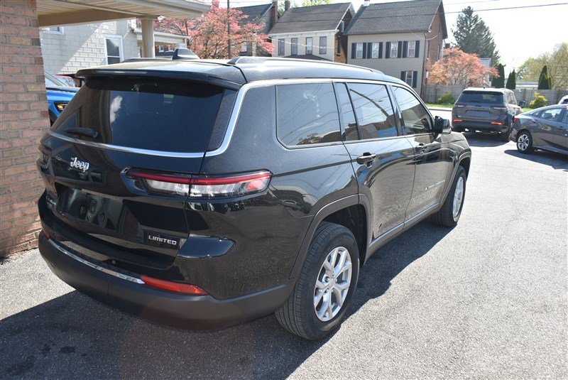 Used 2023 Jeep Grand Cherokee L Limited AWD/4WD image 3