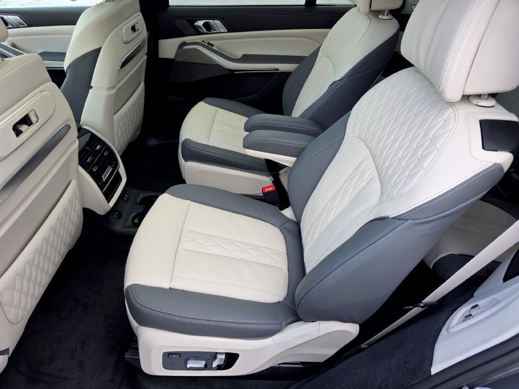 New 2027 BMW X7 M60i AWD/4WD image 12