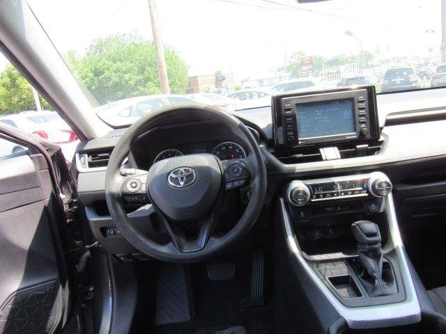 Used 2021 Toyota RAV4 XLE FWD image 24