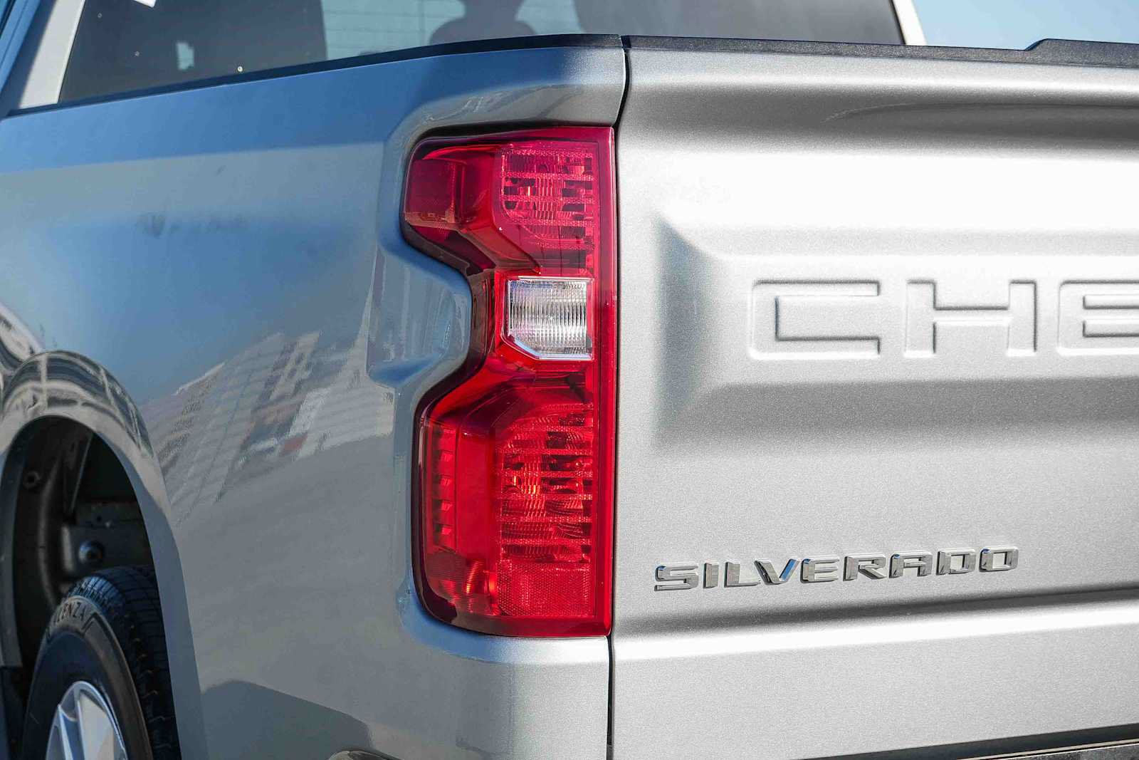 Used 2024 Chevrolet Silverado 1500 Custom RWD image 9