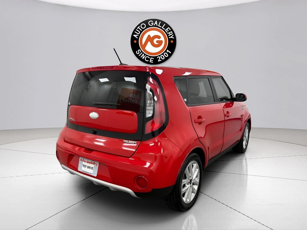 Used 2017 Kia Soul + FWD image 4
