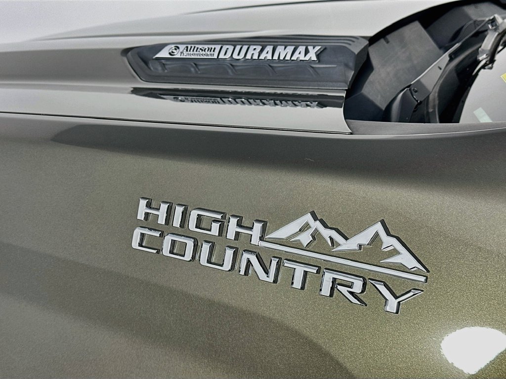 Used 2023 Chevrolet Silverado 3500 High Country w/ Technology Package AWD/4WD image 28
