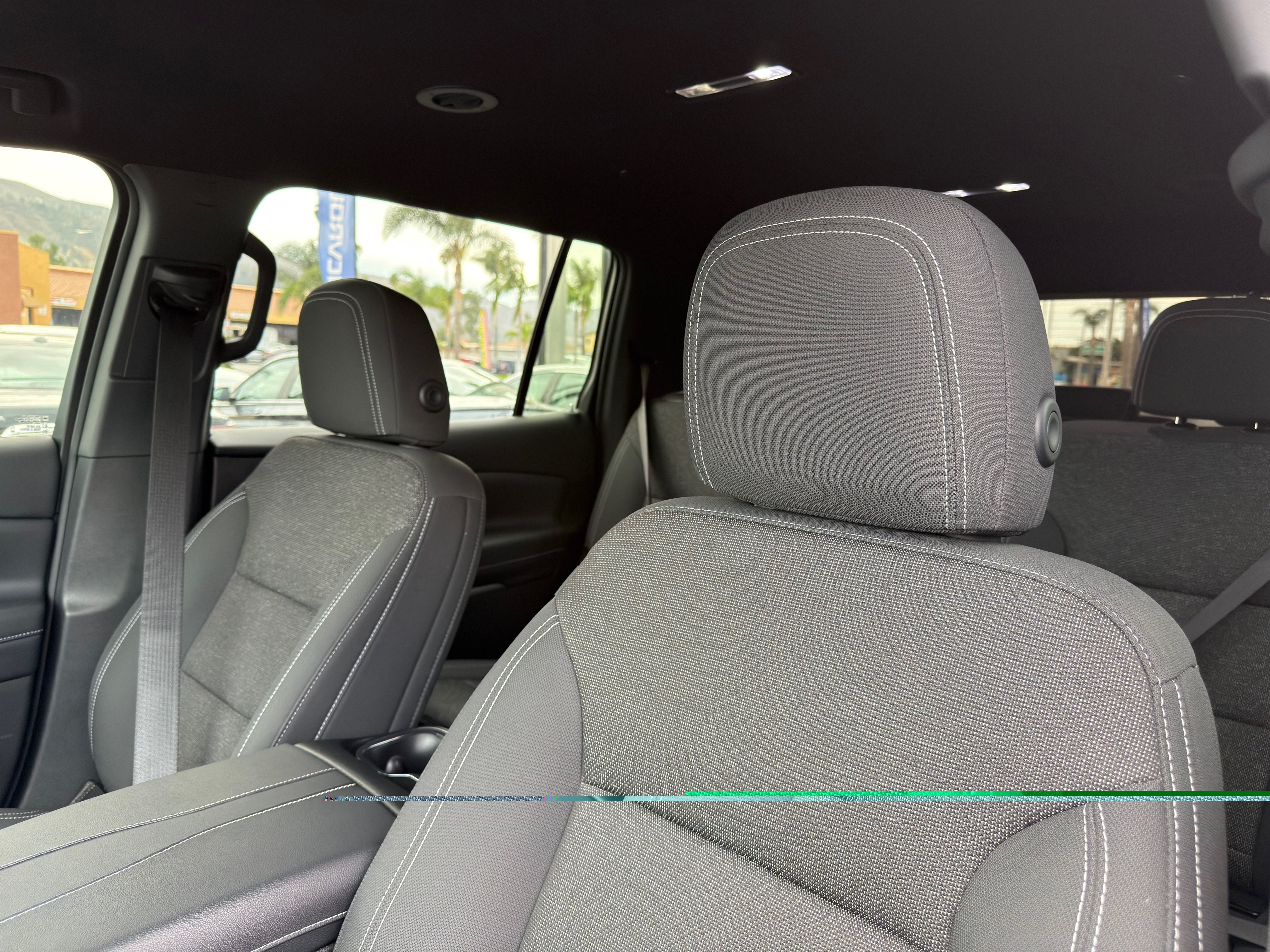 Used 2026 Chevrolet Traverse LT FWD image 29