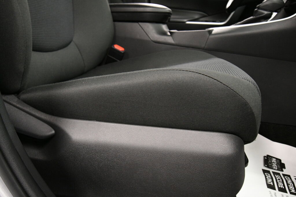 Certified 2024 Toyota RAV4 LE image 25