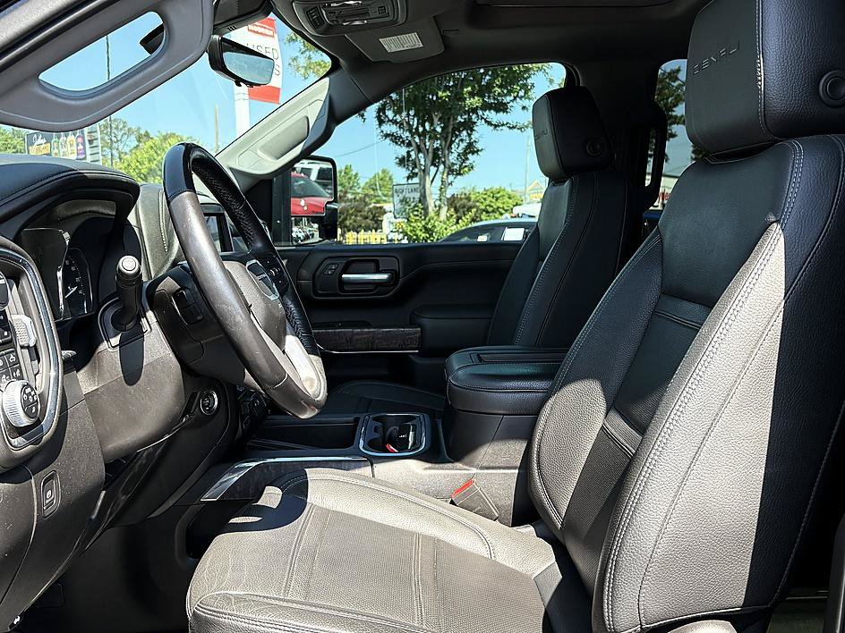 Used 2021 GMC Sierra 3500 Denali w/ Denali Black Diamond Edition AWD/4WD image 8