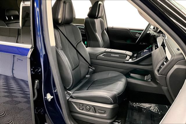 Used 2025 INFINITI QX80 Sensory AWD/4WD image 8