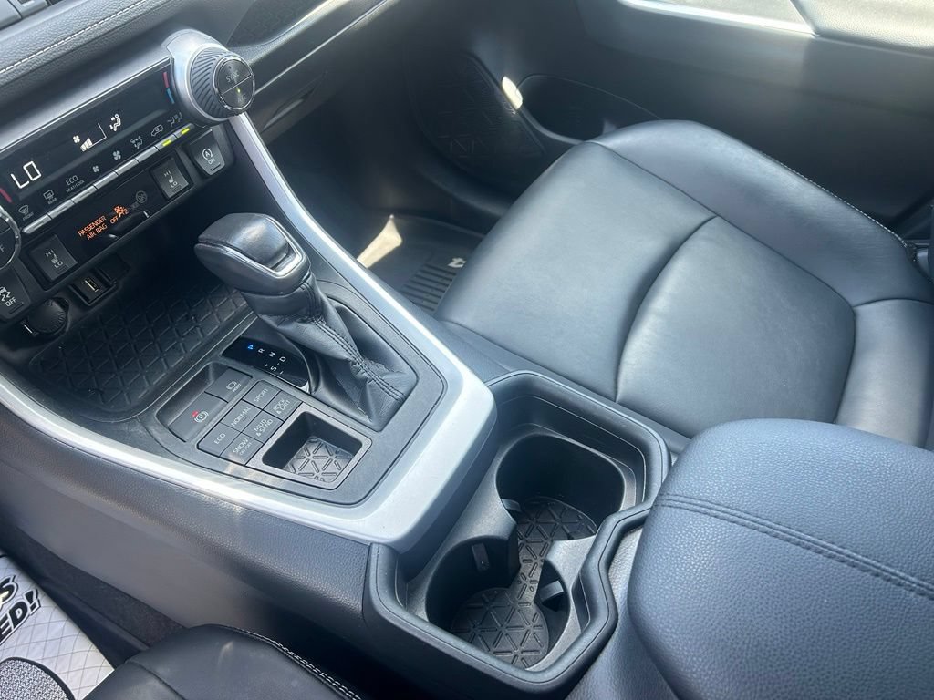 Used 2020 Toyota RAV4 XLE Premium AWD/4WD image 14
