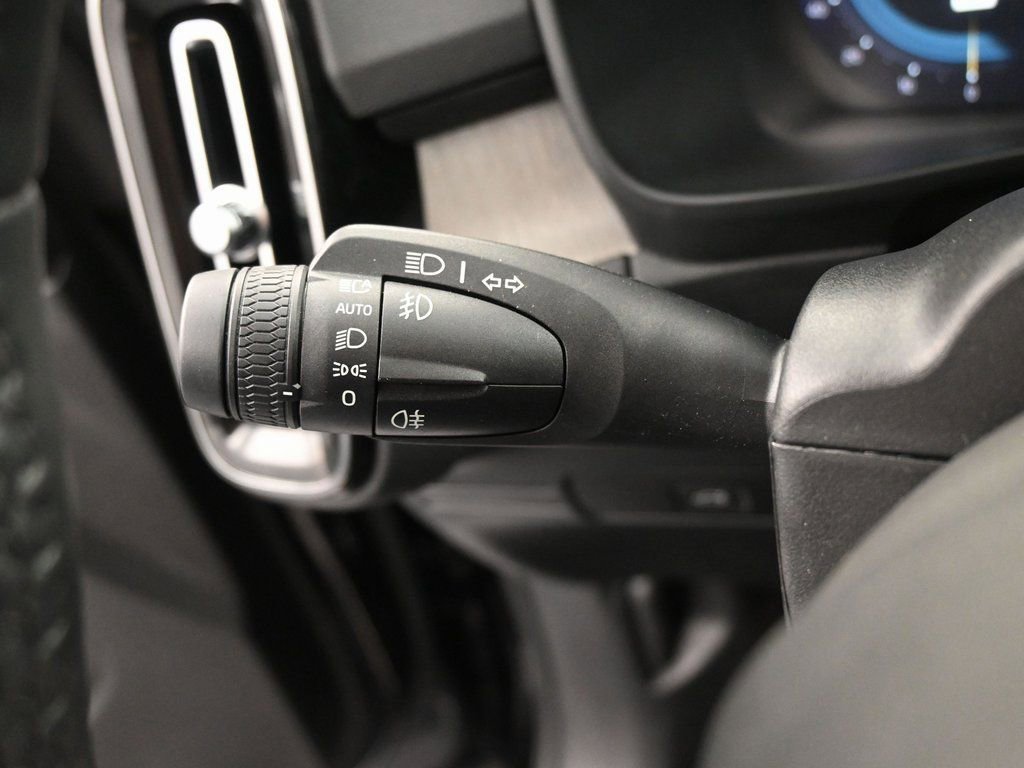 Used 2024 Volvo XC40 B5 Ultimate w/ Protection Package Premier AWD/4WD image 19