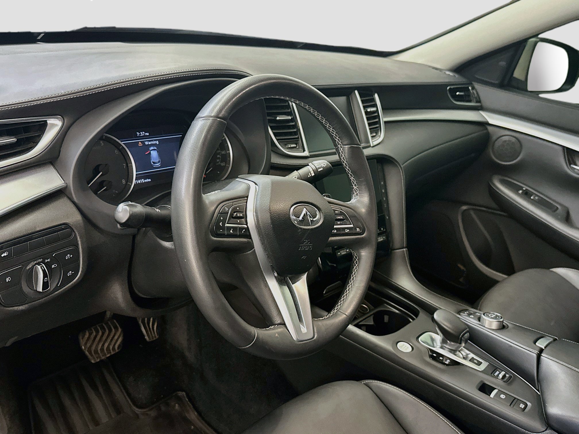 Used 2019 INFINITI QX50 Luxe w/ Navigation Package AWD/4WD image 18