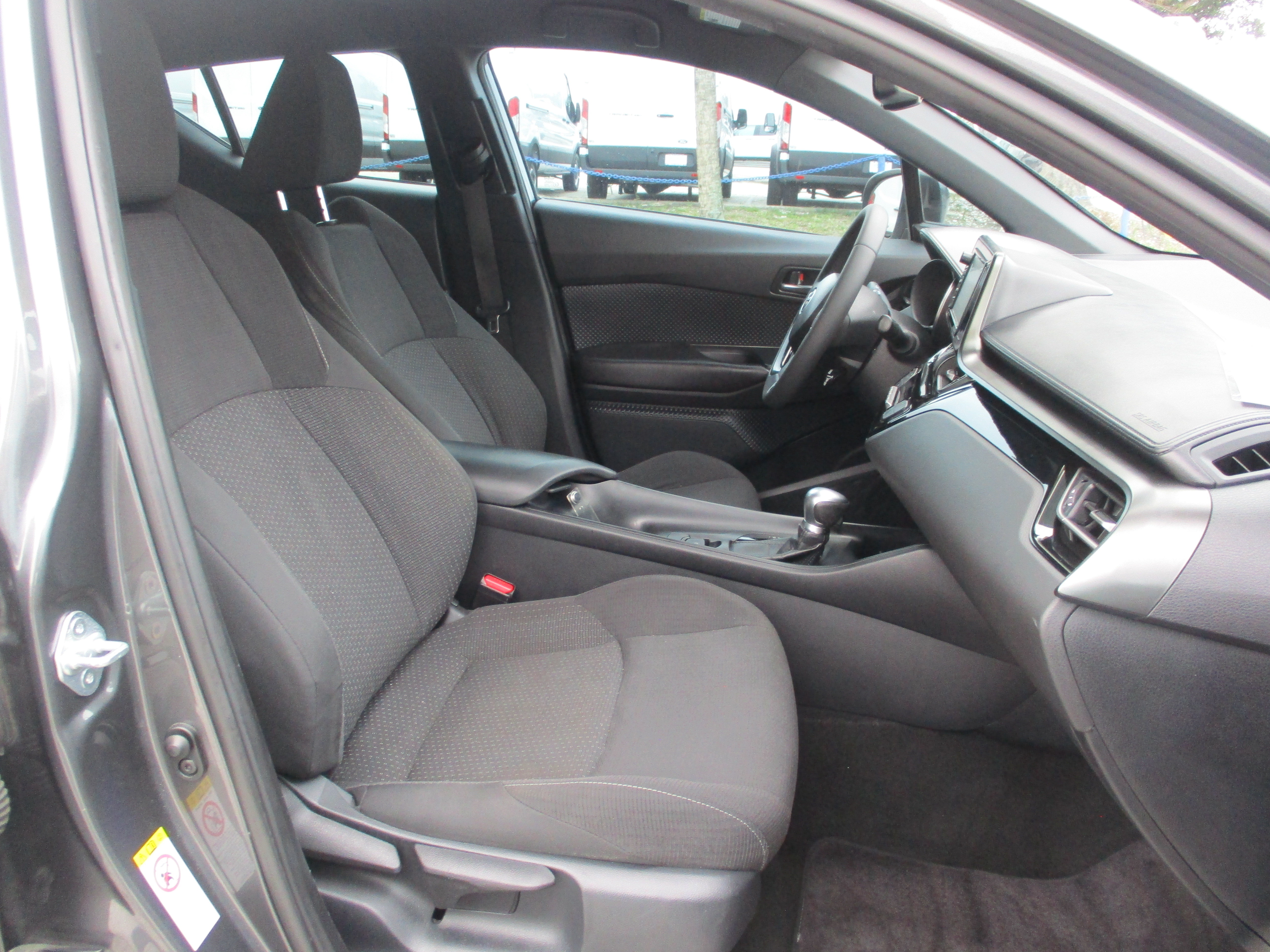 Used 2018 Toyota C-HR XLE FWD image 10