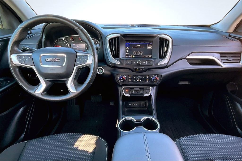 Used 2023 GMC Terrain SLE w/ Driver Convenience Package image 16