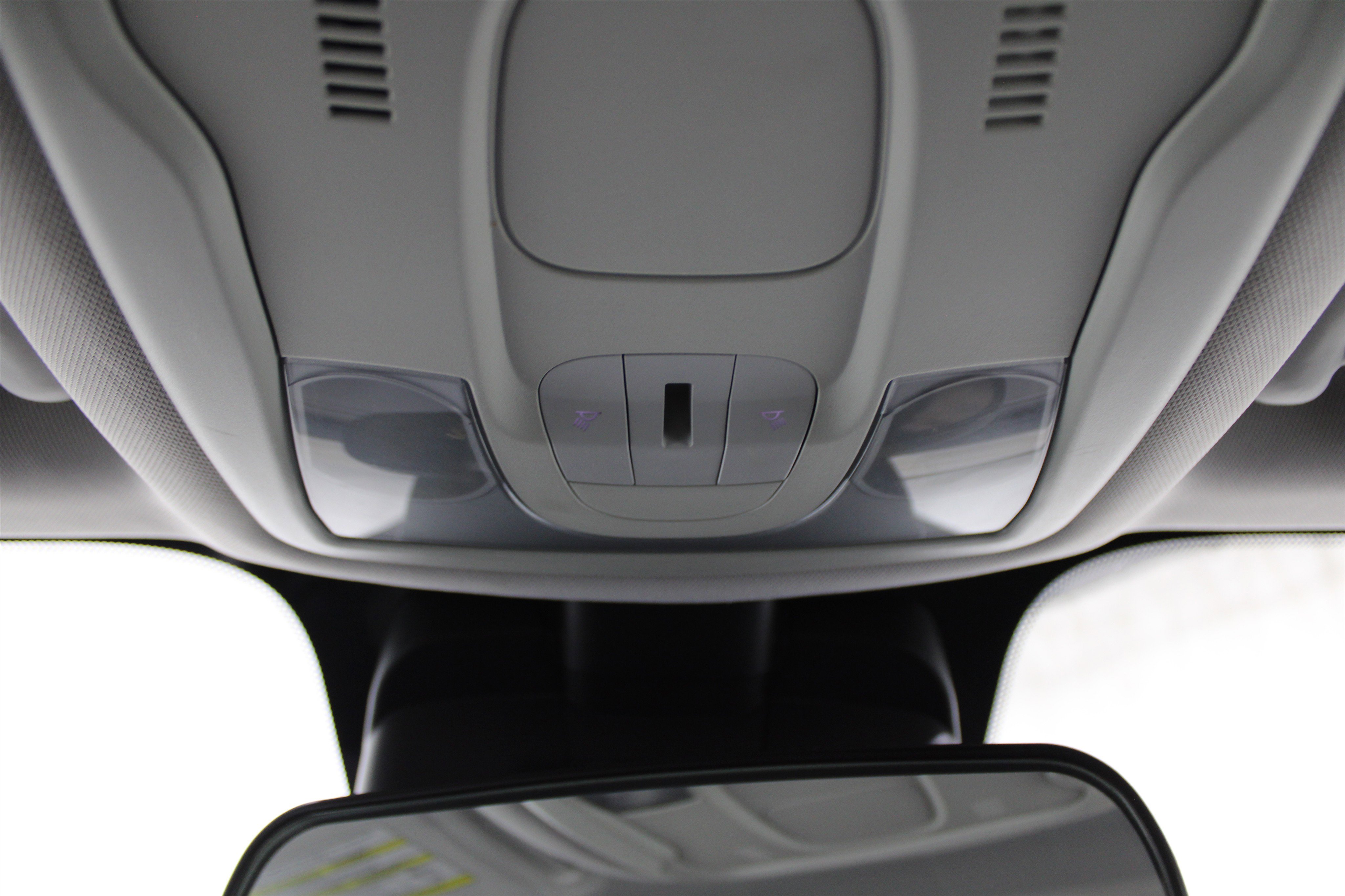 Used 2016 Jeep Renegade Latitude w/ Cold Weather Group image 21