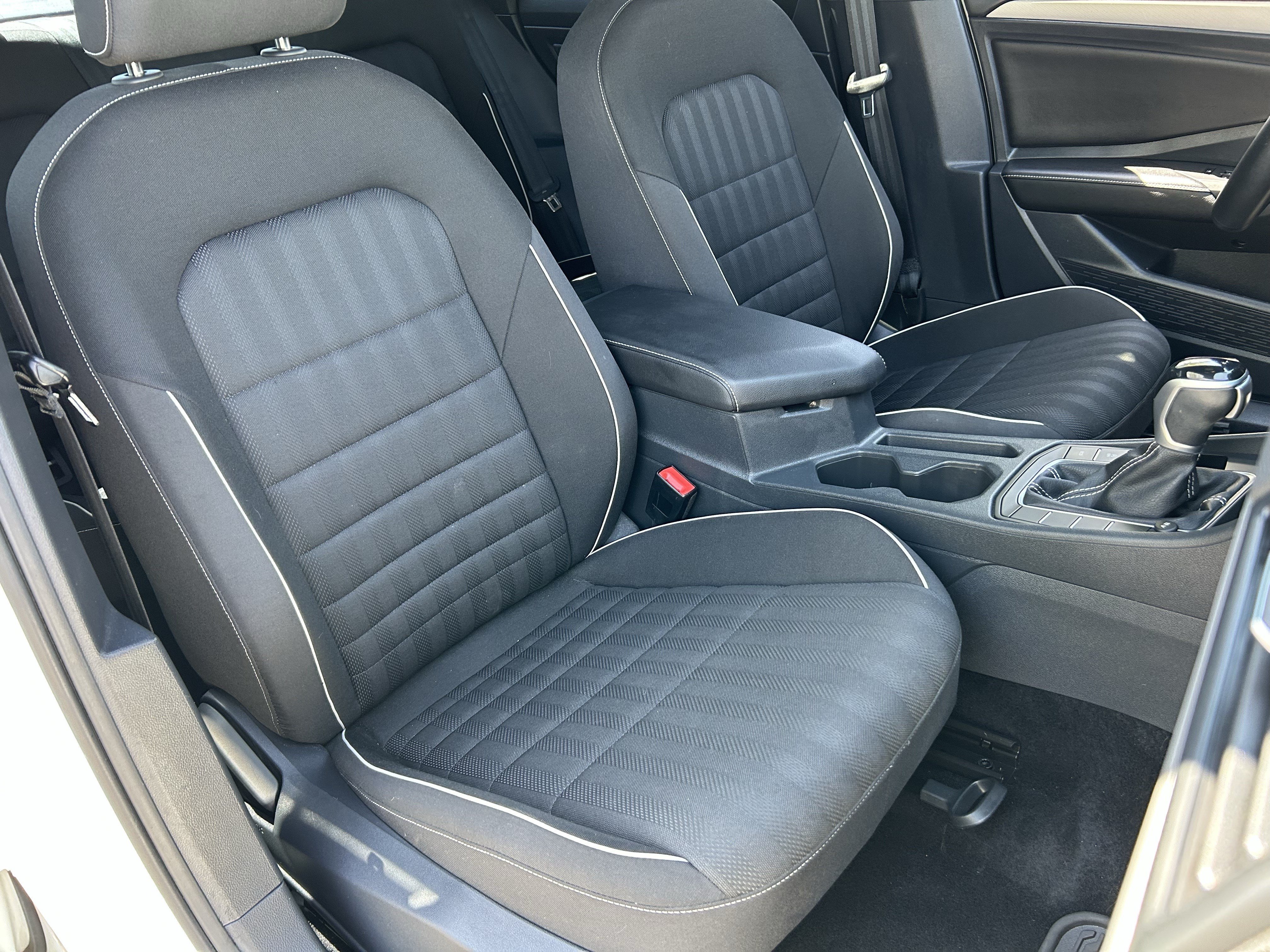 Certified 2022 Volkswagen Jetta Sport FWD image 8