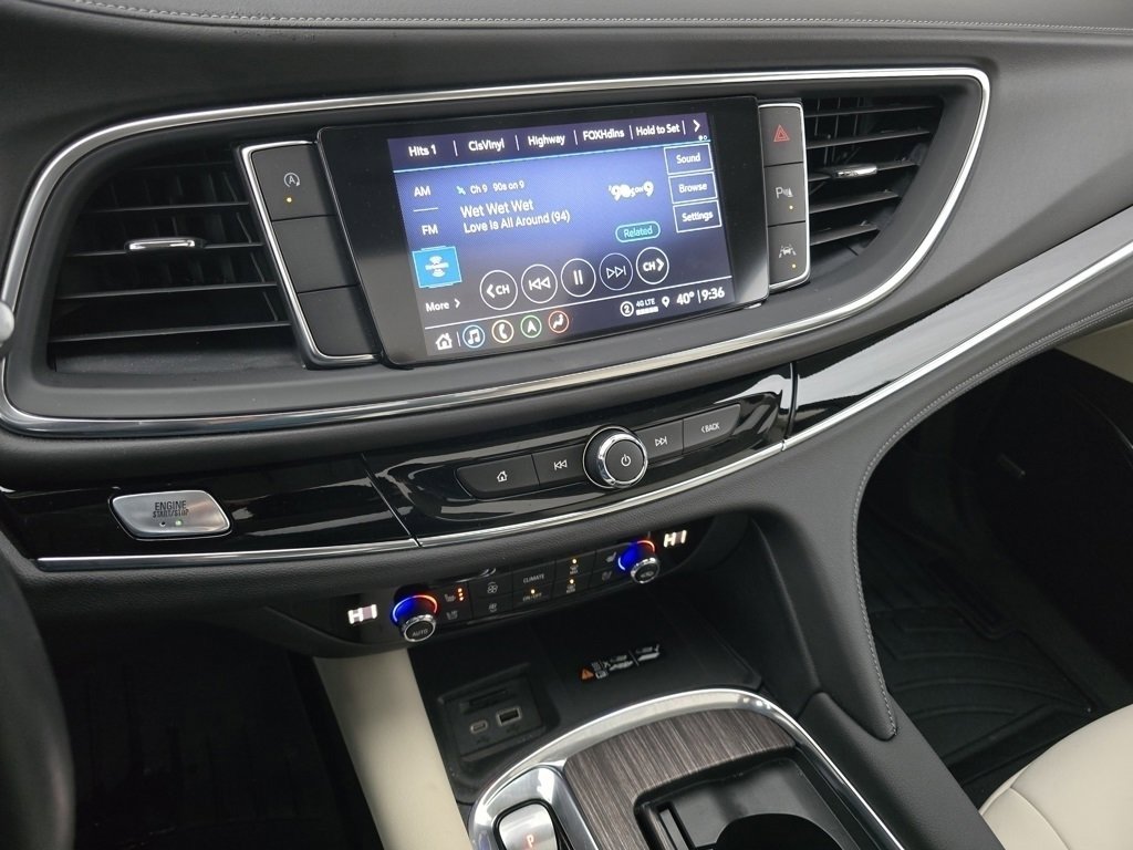 Used 2024 Buick Enclave Avenir image 42