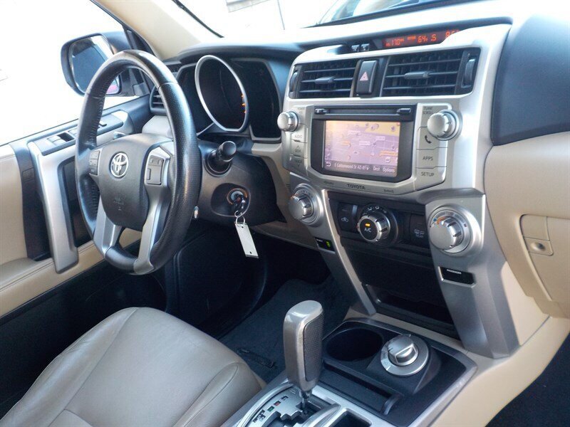 Used 2013 Toyota 4Runner SR5 w/ Premium Pkg image 21