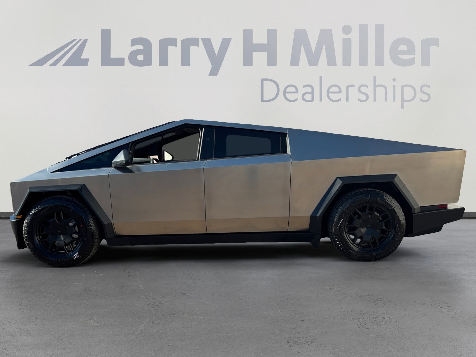 Used 2024 Tesla Cybertruck Cyberbeast image 2