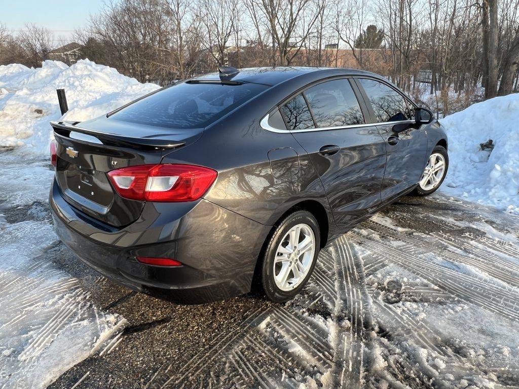 Used 2016 Chevrolet Cruze LT image 3