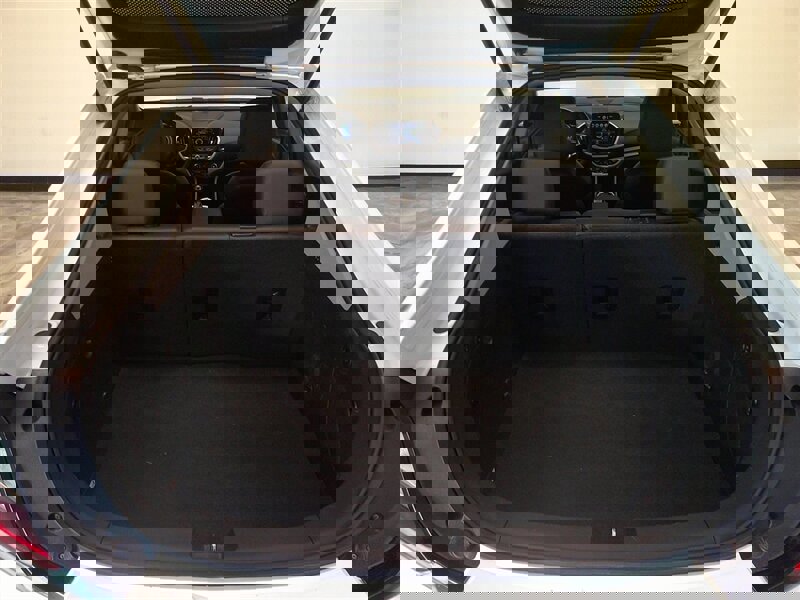 Used 2018 Chevrolet Volt LT w/ LT Driver Confidence Package image 12