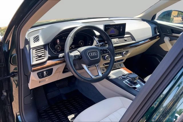 Used 2019 Audi Q5 Premium Plus w/ Premium Plus Package AWD/4WD image 14