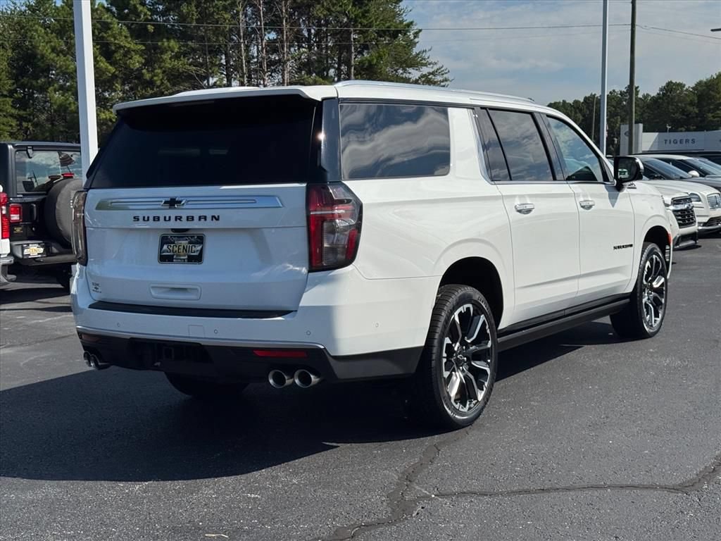 Used 2024 Chevrolet Suburban High Country w/ Advanced Technology Package AWD/4WD image 3