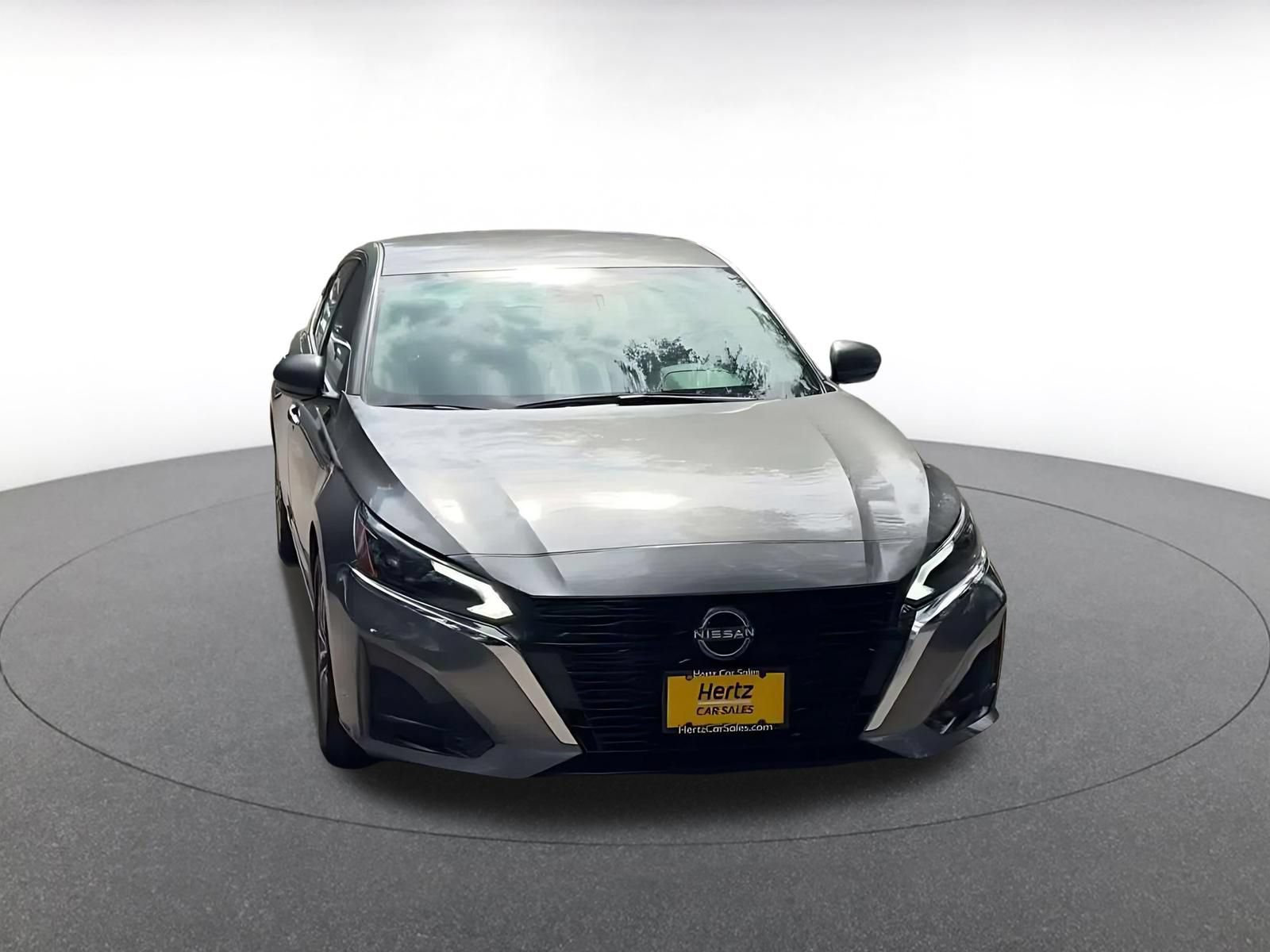 Used 2025 Nissan Altima 2.5 SV FWD image 4