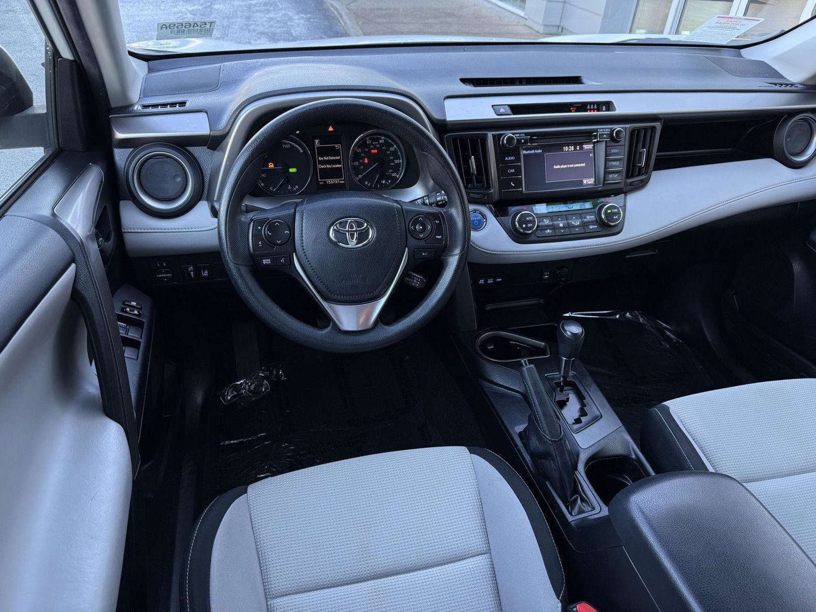 Used 2018 Toyota RAV4 LE image 12