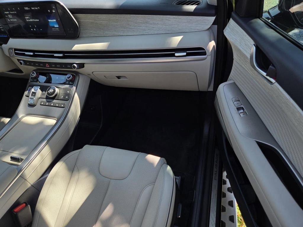 Certified 2025 Hyundai Palisade Calligraphy image 9