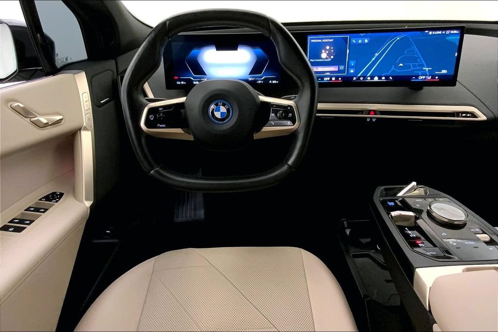 Used 2024 BMW iX xDrive50 AWD/4WD image 4