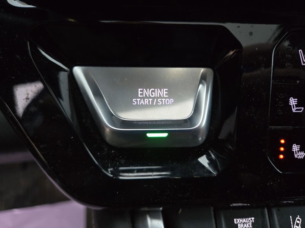 Used 2024 GMC Sierra 3500 Denali Ultimate image 21