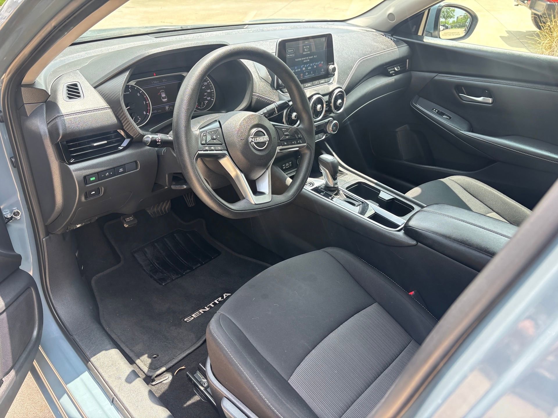 Used 2024 Nissan Sentra SV FWD image 8
