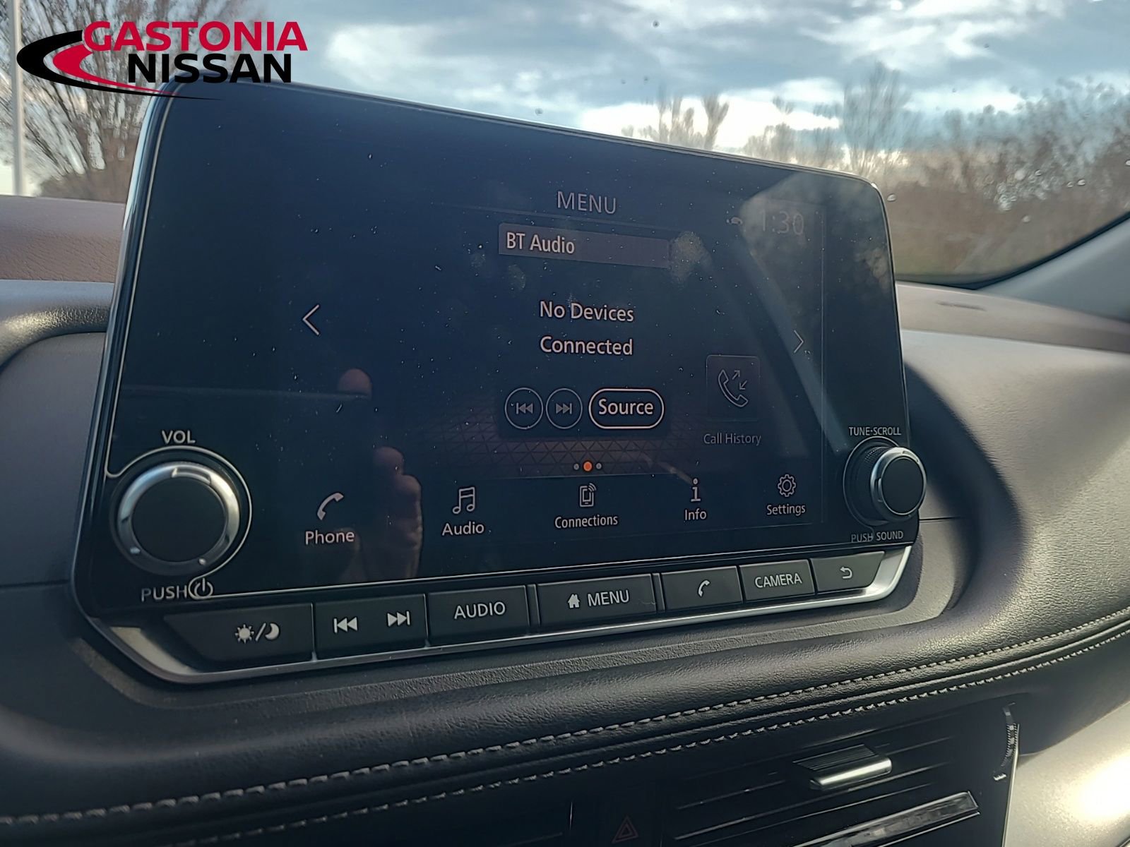 Used 2022 Nissan Rogue SV image 38