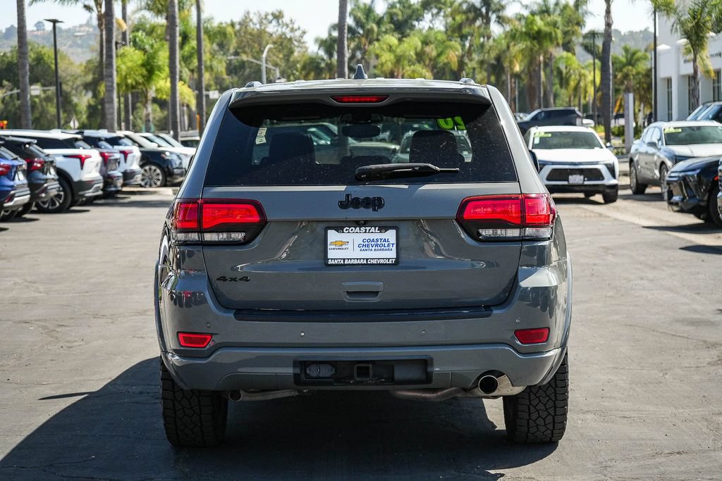 Used 2020 Jeep Grand Cherokee Altitude AWD/4WD image 5