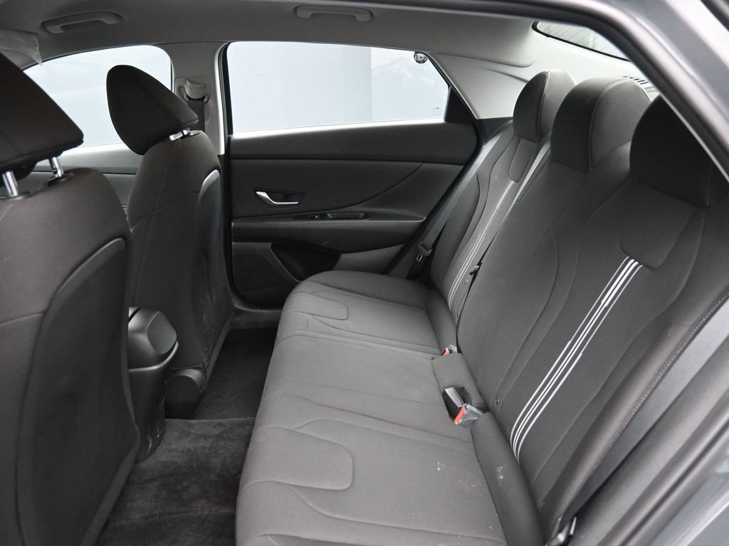 Certified 2023 Hyundai Elantra SEL w/ Convenience Package image 20