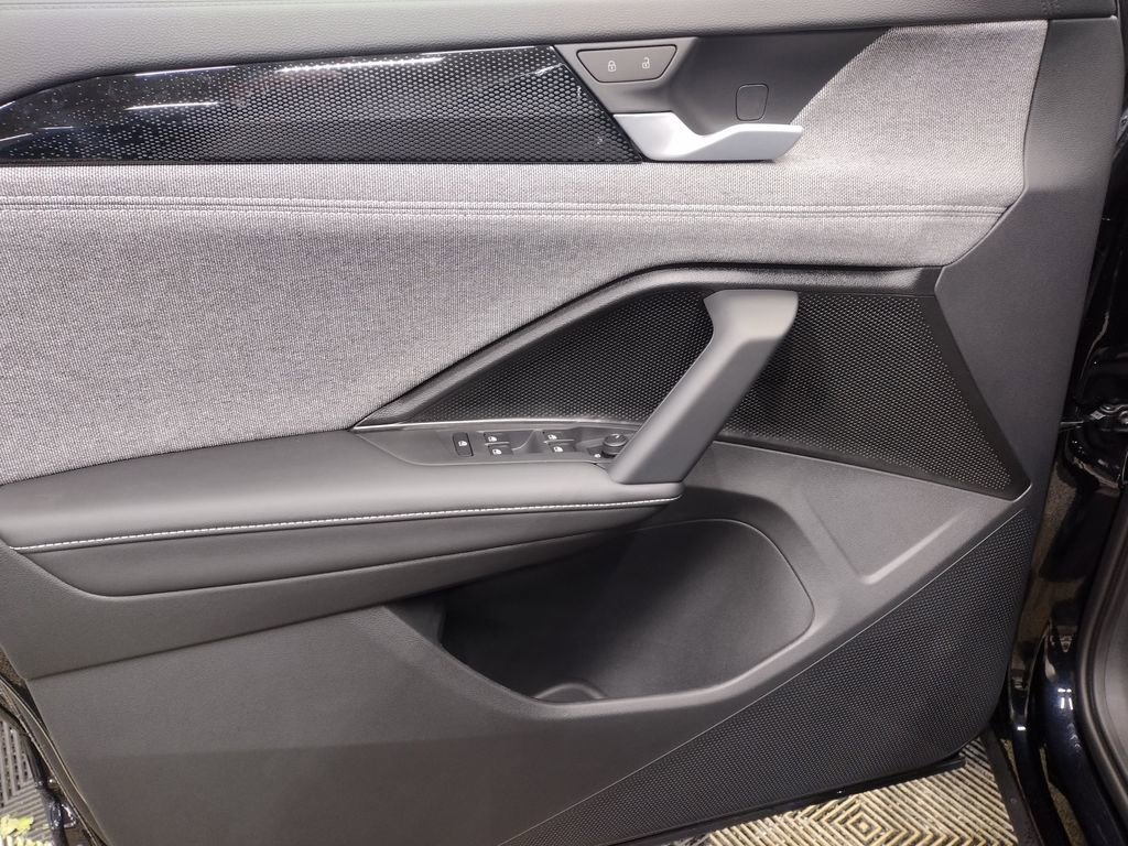 New 2025 Volkswagen Tiguan S image 17