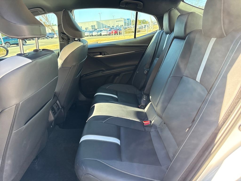 Used 2025 Toyota Camry SE image 26