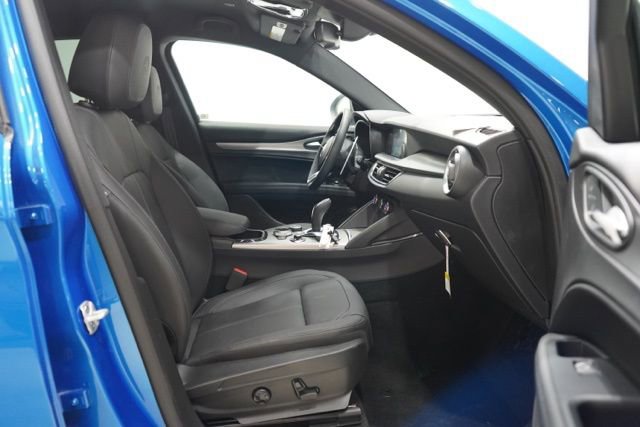 New 2025 Alfa Romeo Stelvio Sprint image 34