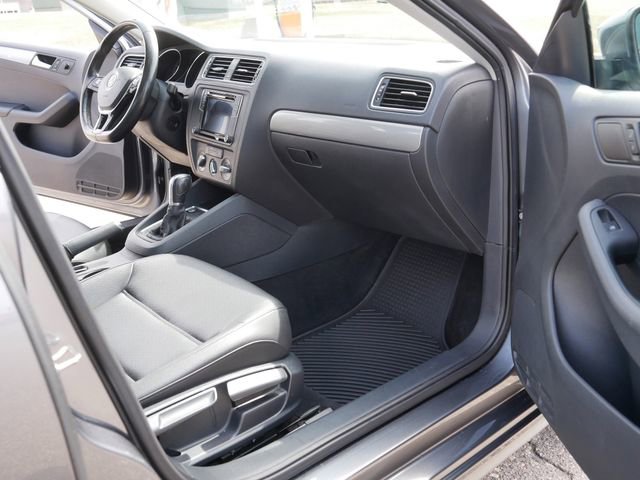 Used 2017 Volkswagen Jetta SE image 20