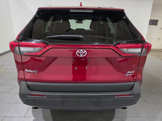 Used 2025 Toyota RAV4 XLE AWD/4WD image 4