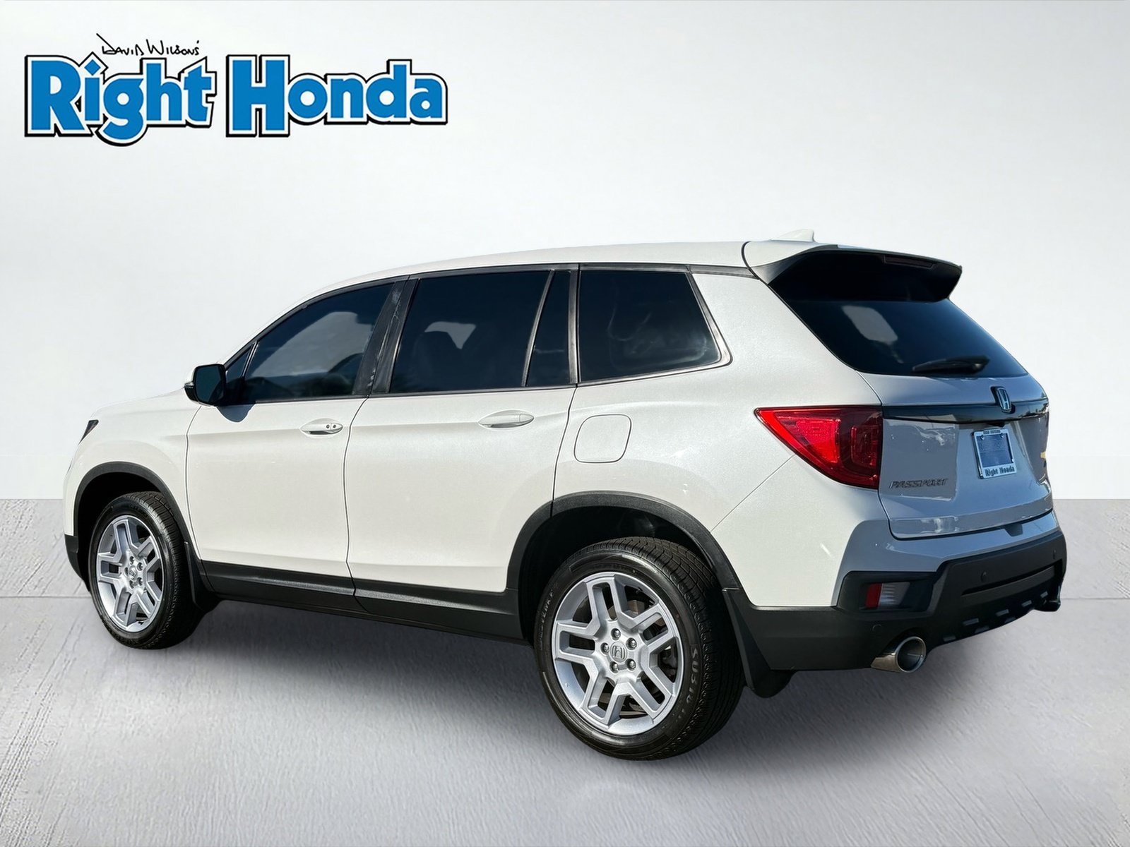 Used 2024 Honda Passport EX-L image 5