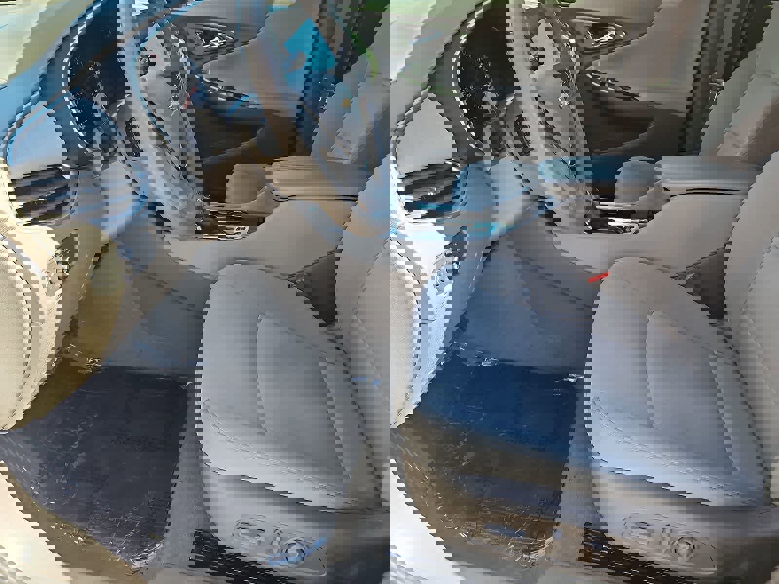 Used 2022 Chevrolet Malibu LT image 17